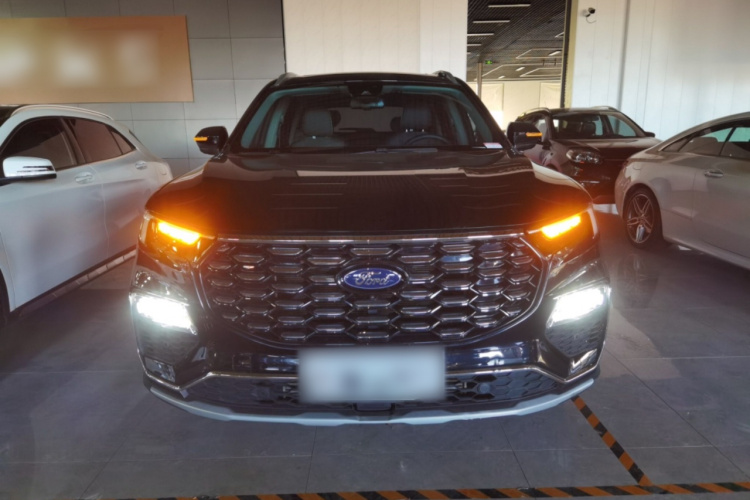 福特 领裕 2023款 EcoBoost 225 尊领型 7座（2/2/3）车身外观2
