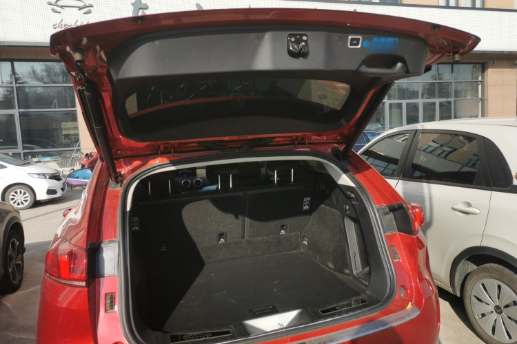 魏牌 VV7 2017款 VV7c 2.0T 超豪型机舱底盘23