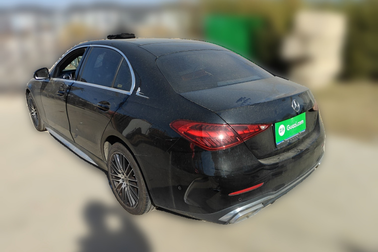 奔驰C级 2023款 C 260 L 运动版车身外观5