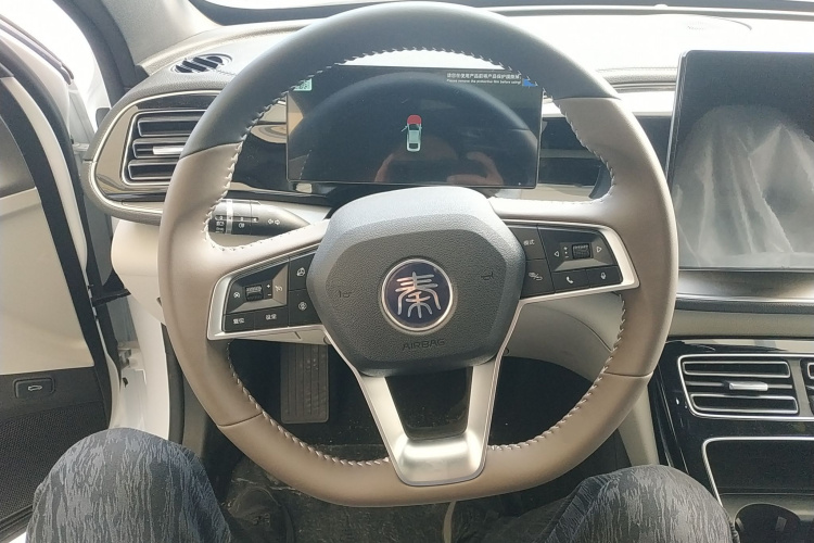 比亚迪 秦PLUS 2024款  荣耀版 DM-i 120KM超越型中控内饰13