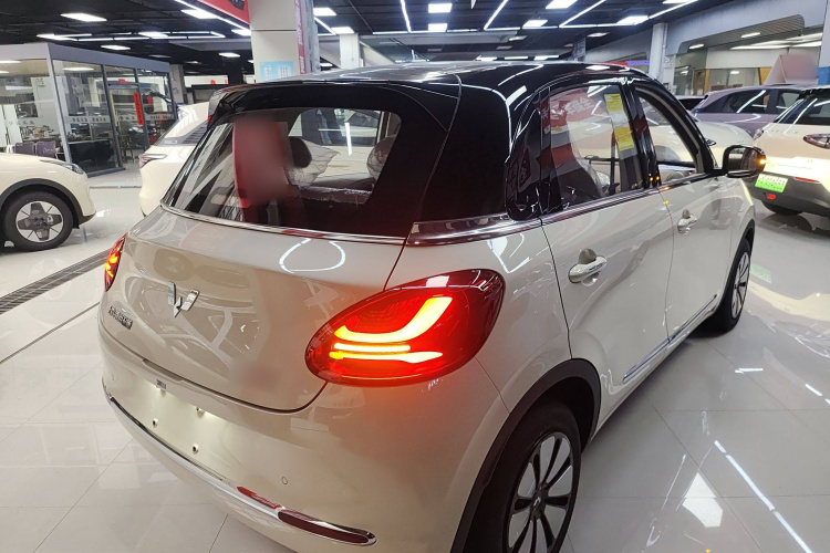 五菱汽车 五菱缤果 2025款 333km 灵犀互联款车身外观7