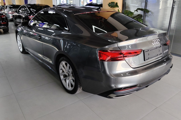 奥迪A5 2023款 Coupe 40 TFSI 时尚动感型车身外观4