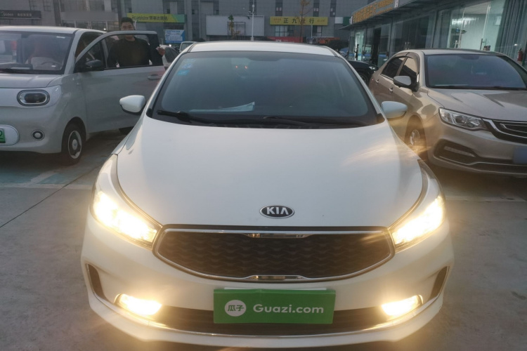 起亚K3 2016款 1.6L 手动GL车身外观2