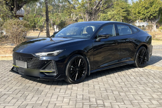 长安UNI-V 2022款 1.5T 运动版