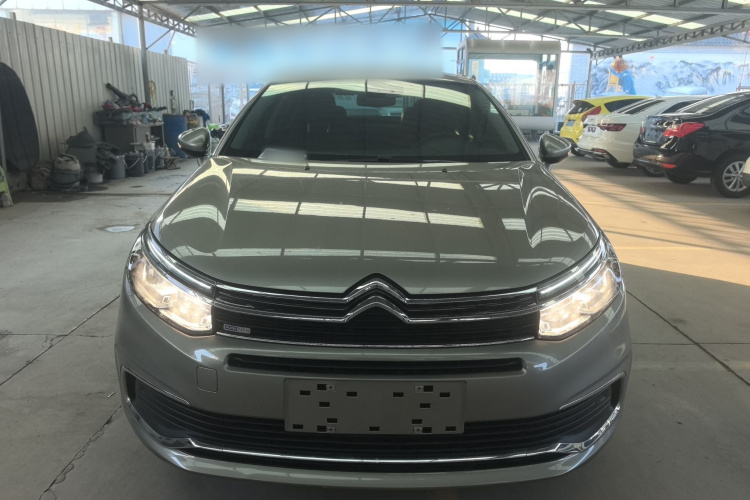 雪铁龙C5 2017款 350THP 自动豪华型车身外观2