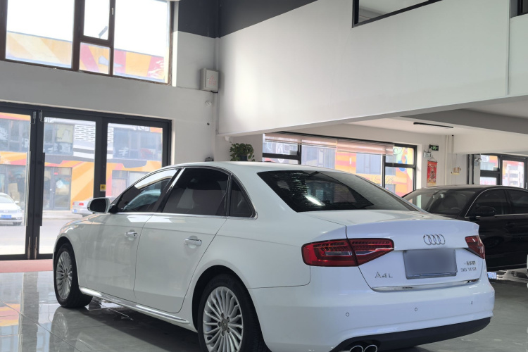 奥迪A4L 2015款 35 TFSI 自动舒适型车身外观6003