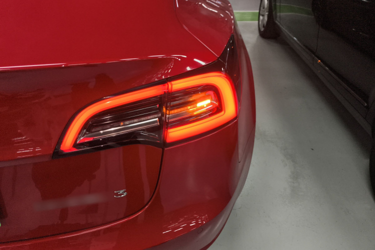 特斯拉 Model 3 2020款 改款 标准续航后驱升级版车身外观9