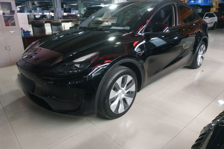 特斯拉 Model Y 2022款 改款 后轮驱动版车身外观4