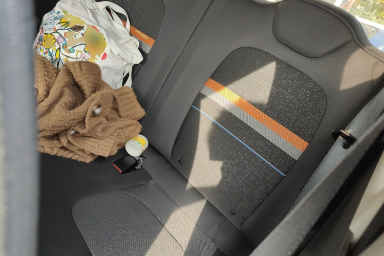 五菱汽车 宏光MINIEV 2020款 自在款 磷酸铁锂中控内饰7004