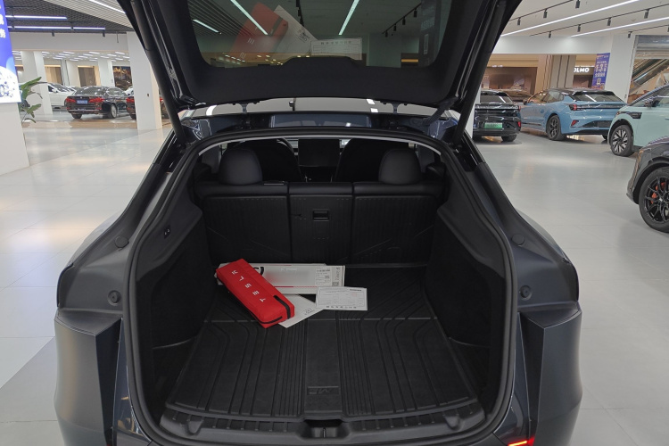 特斯拉 Model Y 2025款 后轮驱动版局部细节23