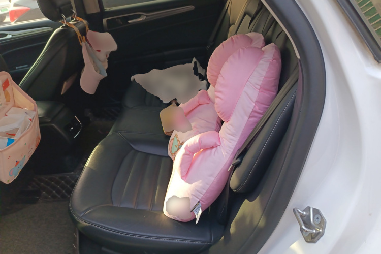 福特 蒙迪欧 2017款 EcoBoost 180 时尚型中控内饰21