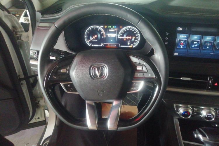 长安CS95 2019款 2.0T 两驱豪华型局部细节13