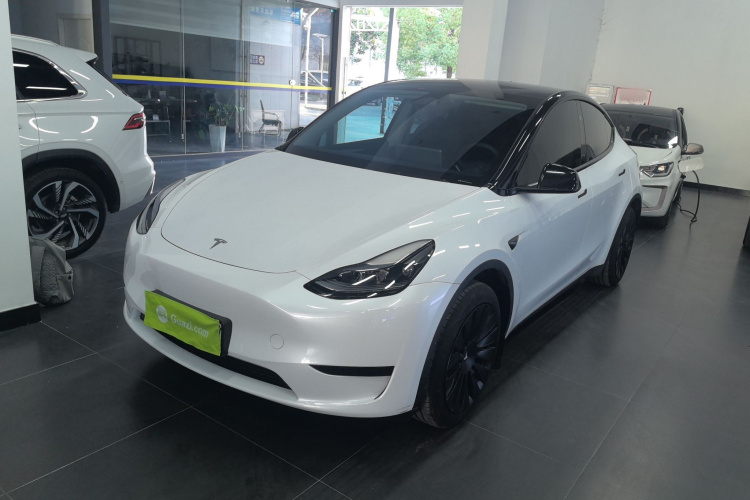 特斯拉 Model Y 2024款 后轮驱动版车身外观1