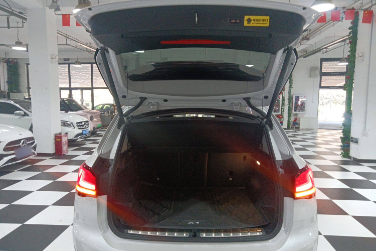 宝马X1 2022款 sDrive25Li 领先型中控内饰23