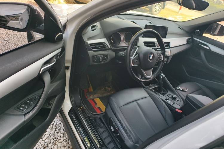 宝马X1 2019款 sDrive20Li 领先型中控内饰20