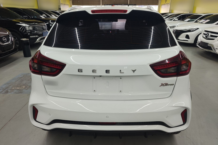 吉利汽车 远景X3 2021款 PRO 1.5L 手动精英型车身外观6