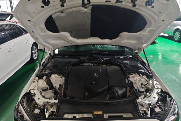 奔驰C级 2022款 改款 C 260 L 运动版机舱底盘24