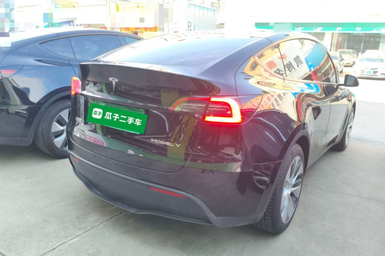 特斯拉 Model Y 2022款 改款 后轮驱动版车身外观6005