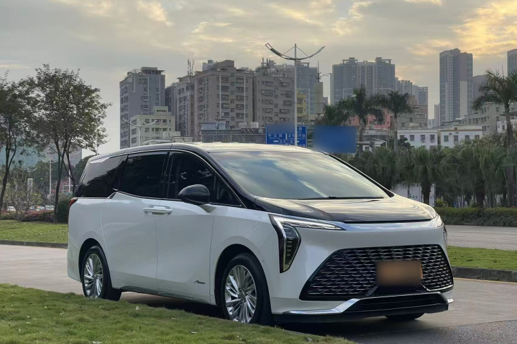 别克 世纪 2023款 2.0T 七座蕴世版车身外观3