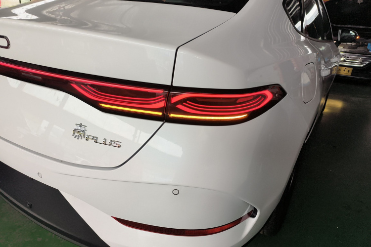 比亚迪 秦PLUS 2025款 DM-i 智驾版 128KM进取型车身外观9