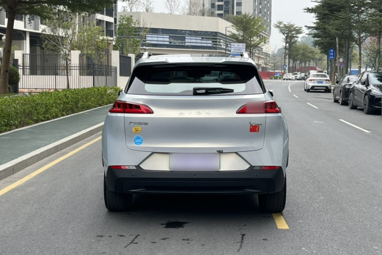 埃安 AION V 2022款 Plus 80 领袖版 三元锂车身外观6008