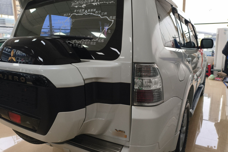 三菱 帕杰罗（平行进口） 车身外观7
