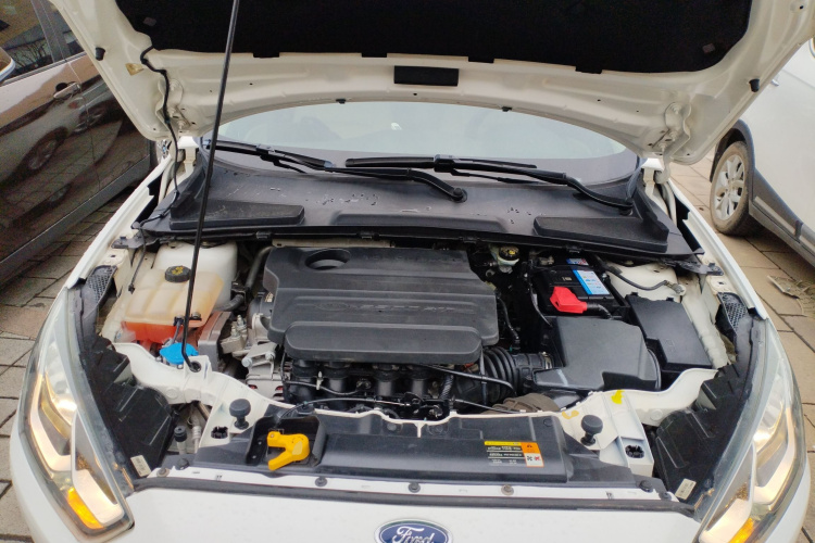 福特 福睿斯 2015款 1.5L 手动舒适型局部细节24