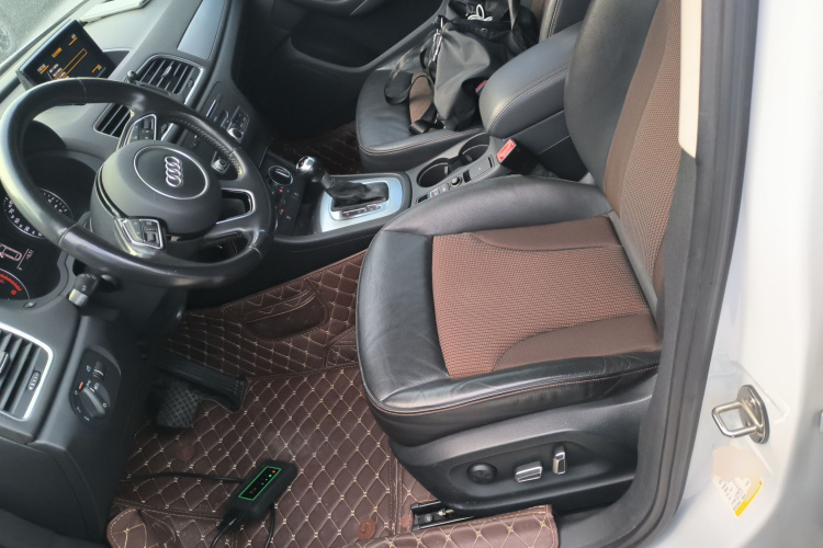 奥迪Q3 2017款 35 TFSI 时尚型局部细节19