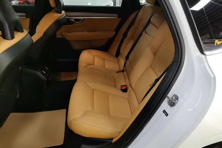 沃尔沃S90 2017款 T4 智逸版中控内饰7001