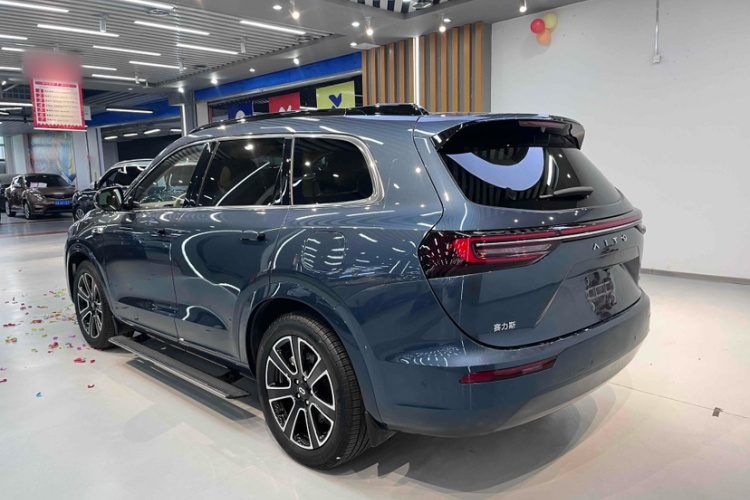 鸿蒙智行 问界M7 2024款 1.5T 智驾四驱Ultra版 5座车身外观6007