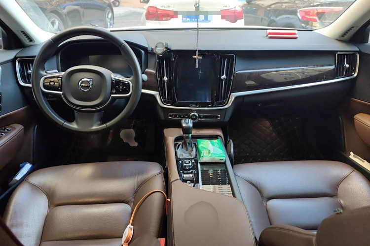 沃尔沃S90 2018款 T4 智远版中控内饰12
