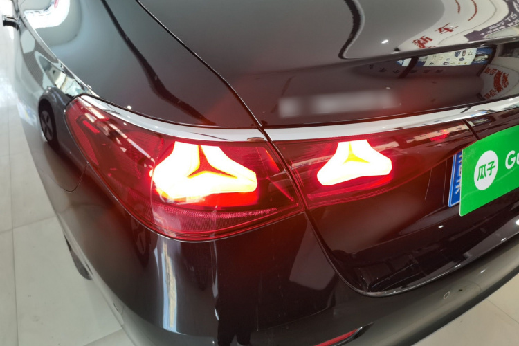 奔驰E级 2025款 E 260 L车身外观6012