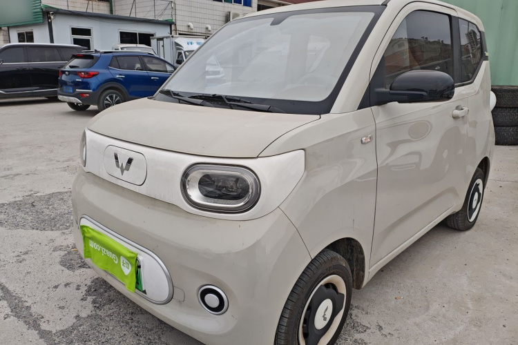 五菱汽车 宏光MINIEV 2024款 第三代 215km 青春版车身外观1