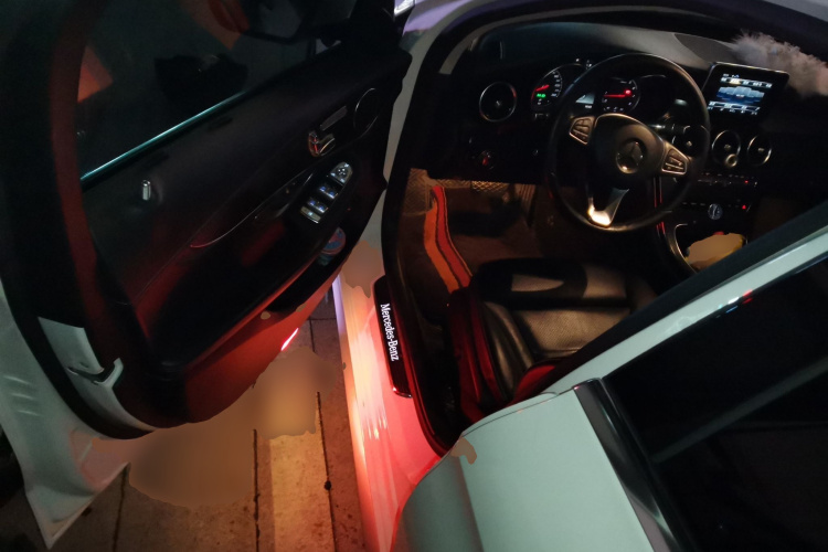 奔驰C级 2018款 C 200 L 运动版中控内饰20