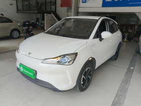 哪吒汽车 哪吒V 2021款 长续航娱乐版升级型