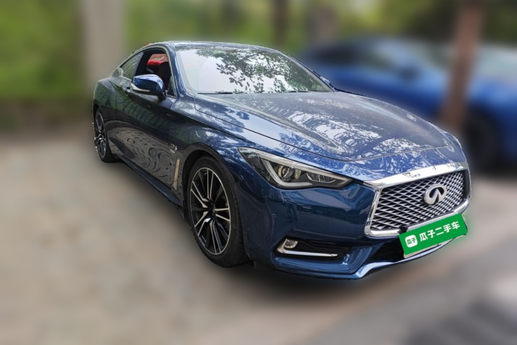 英菲尼迪Q60 2019款 S 2.0T 豪华运动版车身外观3