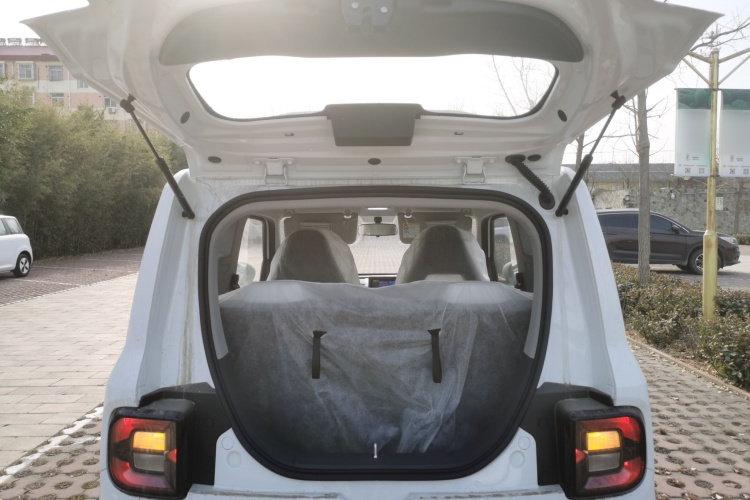 吉利银河 熊猫 2025款 210km 元气熊机舱底盘23