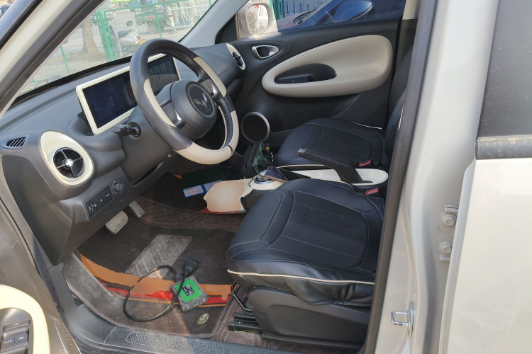 五菱汽车 五菱缤果 2023款 333km 快享款中控内饰19