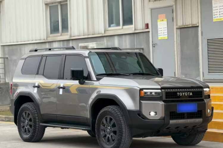 丰田 普拉多 2024款 2.4T 悍野WX版 6座车身外观6001