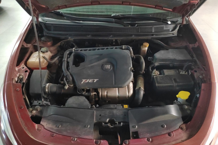 菲亚特 菲翔 2015款 1.4T 自动悦享版机舱底盘24