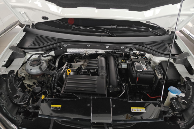 大众 T-ROC探歌 2020款 280TSI DSG两驱舒适型机舱底盘24