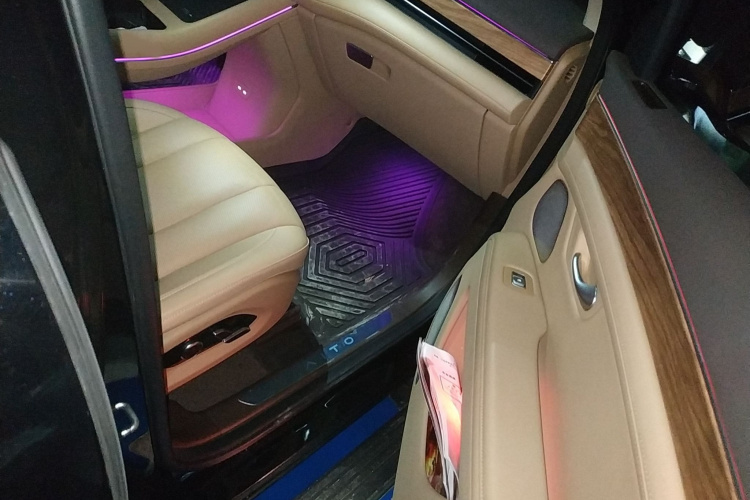 鸿蒙智行 问界M7 2024款 1.5T 后驱Plus版 5座局部细节9005