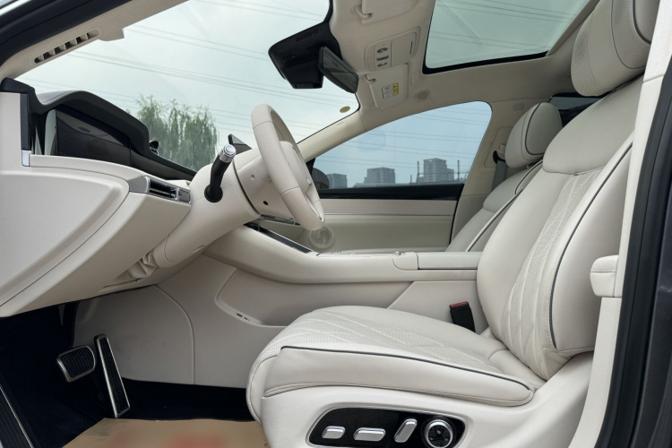 鸿蒙智行 享界S9 2024款 纯电 Ultra 四驱旗舰版中控内饰7007