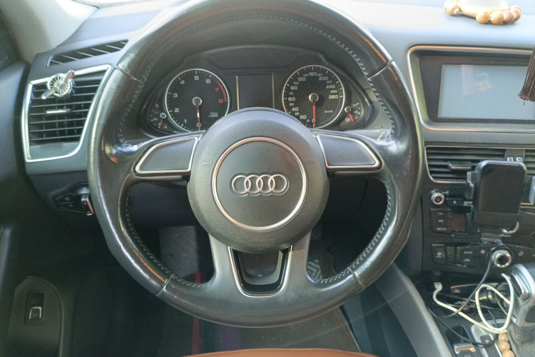 奥迪Q5 2013款 40 TFSI 进取型局部细节13