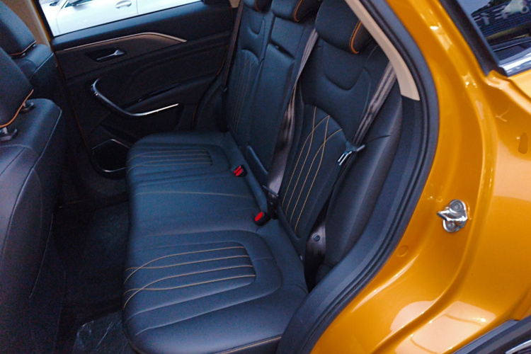 奔腾T77 2021款 PRO 280 TID 自动尊贵型中控内饰7004