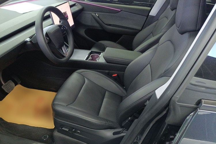 特斯拉 Model Y 2025款 后轮驱动版局部细节19