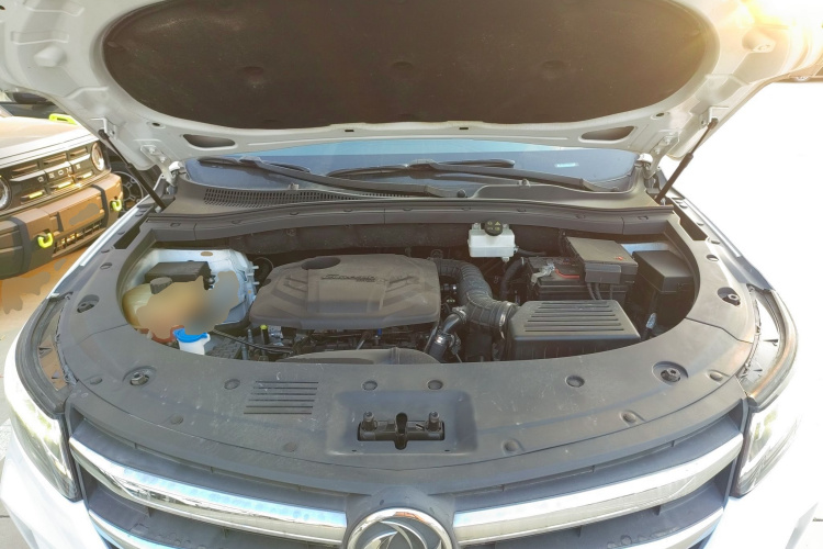 东风风光 风光ix7 2020款 2.0TGDI 自动两驱都市尊贵版机舱底盘24