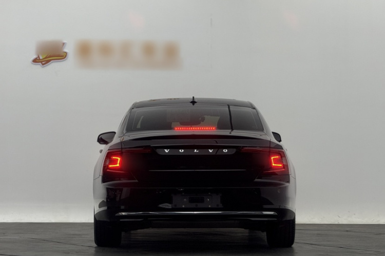沃尔沃S90 2024款 B5 智逸豪华版车身外观6005