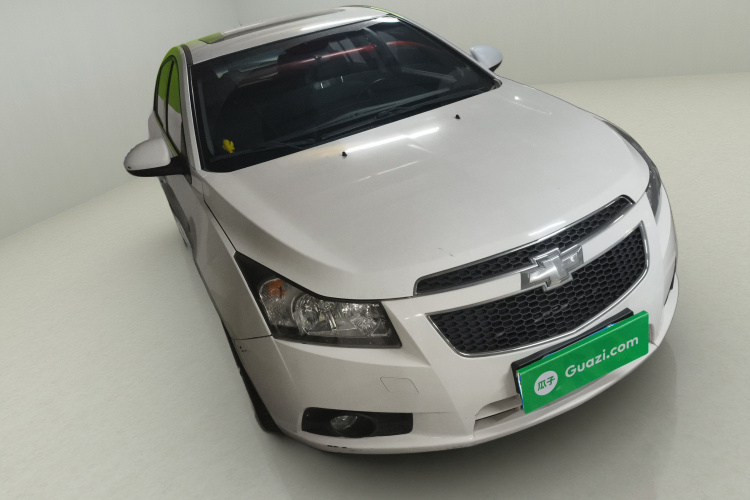 雪佛兰 科鲁兹 2013款 掀背 1.6T 自动旗舰型车身外观3