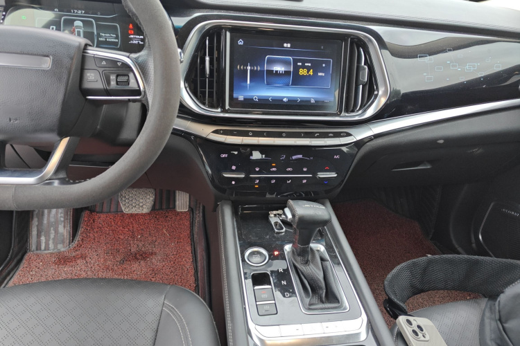 捷途X90 2019款 1.5T 自动悦享型 6座 国V中控内饰7002